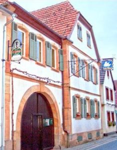 Weinstube "Zum Schwanen" in Göcklingen in der Pfalz