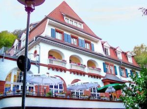 Seminarhotel, Restaurant "Kurhaus Trifels" in Annweiler in der Pfalz