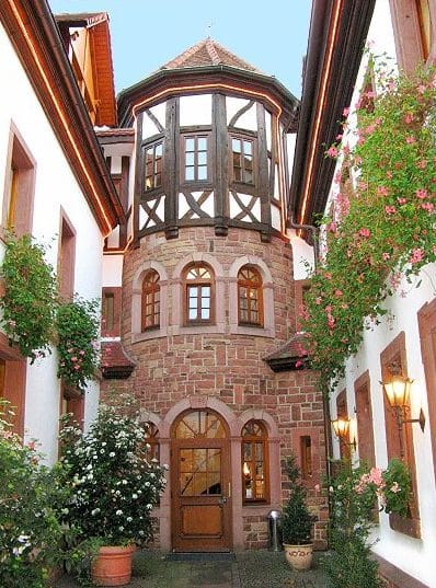 Hotel***, Restaurant, Weinstube "Sankt Martiner Castell" in Sankt Martin in der Pfalz