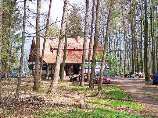 Waldhütte mit Bewirtung "Klettererhütte" bei Annweiler