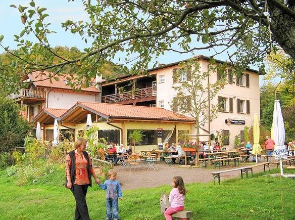 Wanderheim, Waldgaststätte, Gästezimmer "Cramerhaus - Lindelbrunn" in Vorderweidenthal in der Pfalz