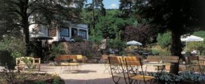 Restaurant, Hotel "Sankt-Annagut" in Burrweiler in der Pfalz - Terrasse