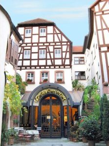 Hotel***, Restaurant, Weingut, Vinothek "Consulat des Weins" in Sankt Martin in der Pfalz