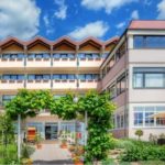 "Arens 327m NN" - Restaurant, Hotel, Panoramaterrasse in Sankt Martin in der Pfalz
