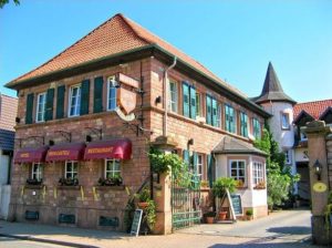 Restaurant, Hotel*** "Wein-Castell" in Edesheim in der Pfalz