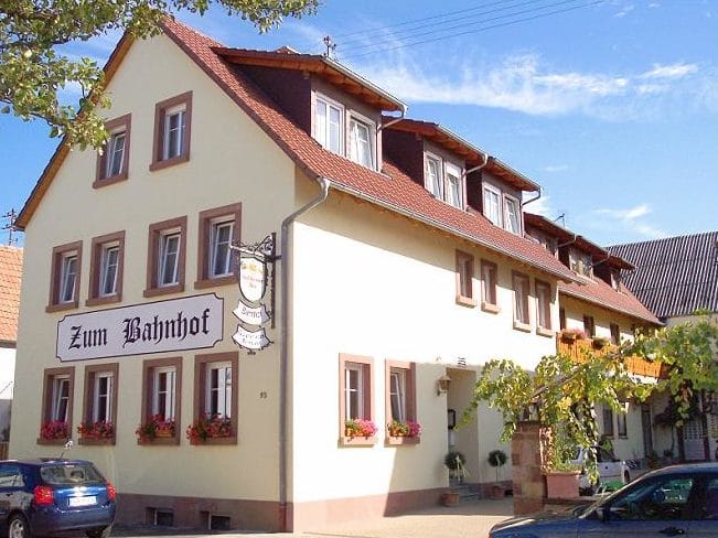 Restaurant, Pension "Zum Bahnhof" in Landau-Mörlheim in der Pfalz