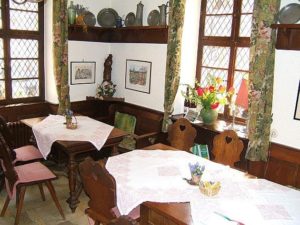 Weinstube, Gutsausschank, Weingut "Acham - Magin" in Forst in der Pfalz - Der Gastraum