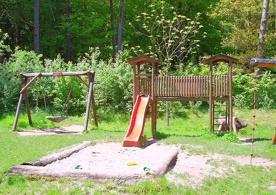 Kinderspielplatz "Paddelweiher-Hütte"