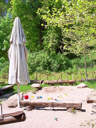 Sandkasten Kinderspielplatz "Paddelweiher-Hütte"