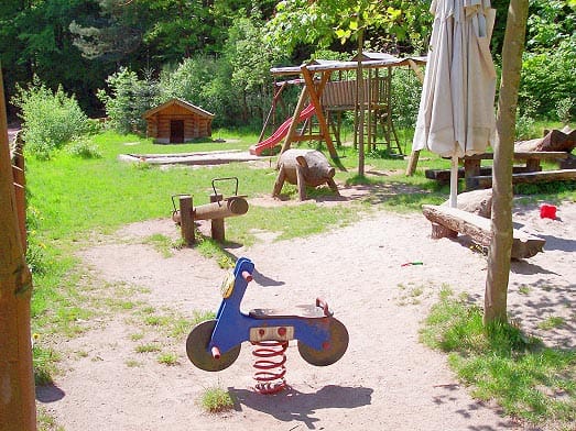 Spielplatz "Paddelweiher-Hütte"