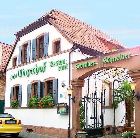 Weingut, Hotel, Restaurant "Becker's Wein und Sekthaus - Winzerhof" in Sankt Martin