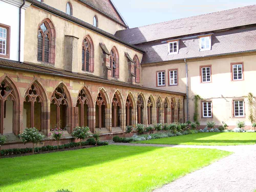 Die Katholische Augusterkirche mit Kreuzgang in Landau in der Pfalz