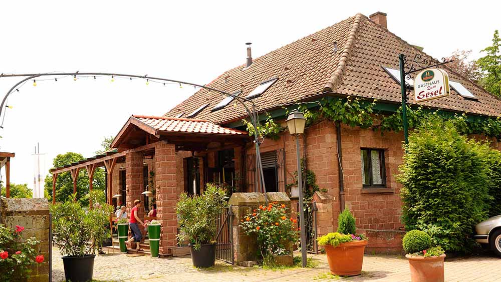 Gasthaus "Sesel" in "der Alten Rebschule" in Rhodt
