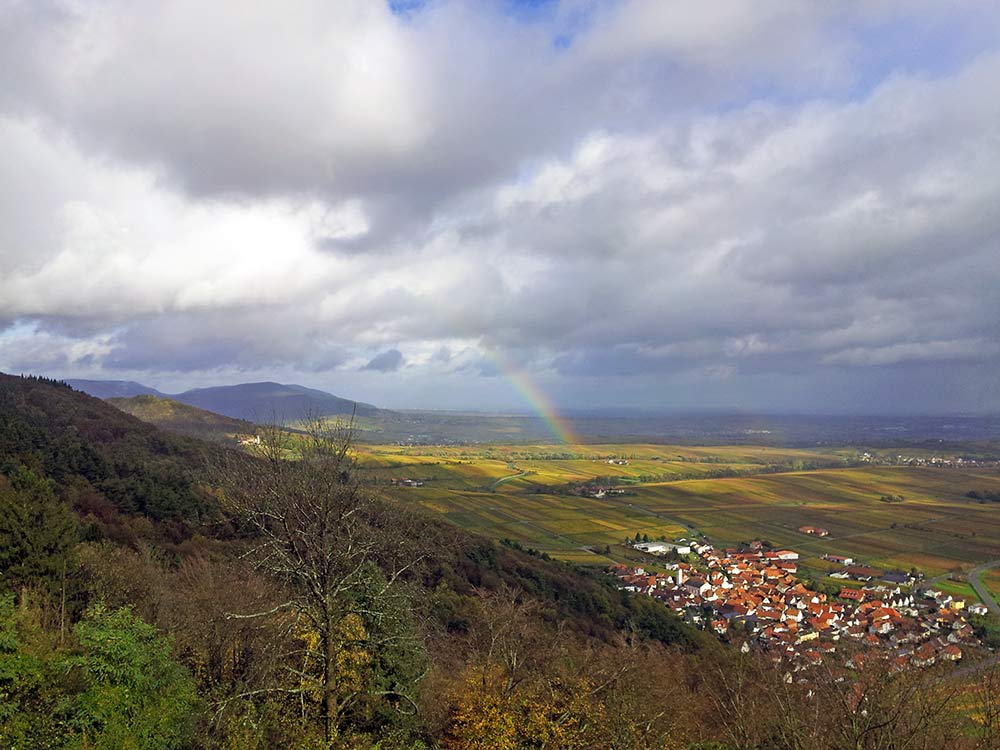 Eschbach in der Pfalz - Blick von der Madenburg aus