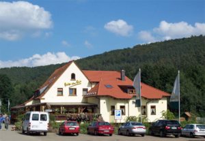 Landgasthaus, Restaurant "Am Frauenstein" in Hinterweidenthal in der Pfalz