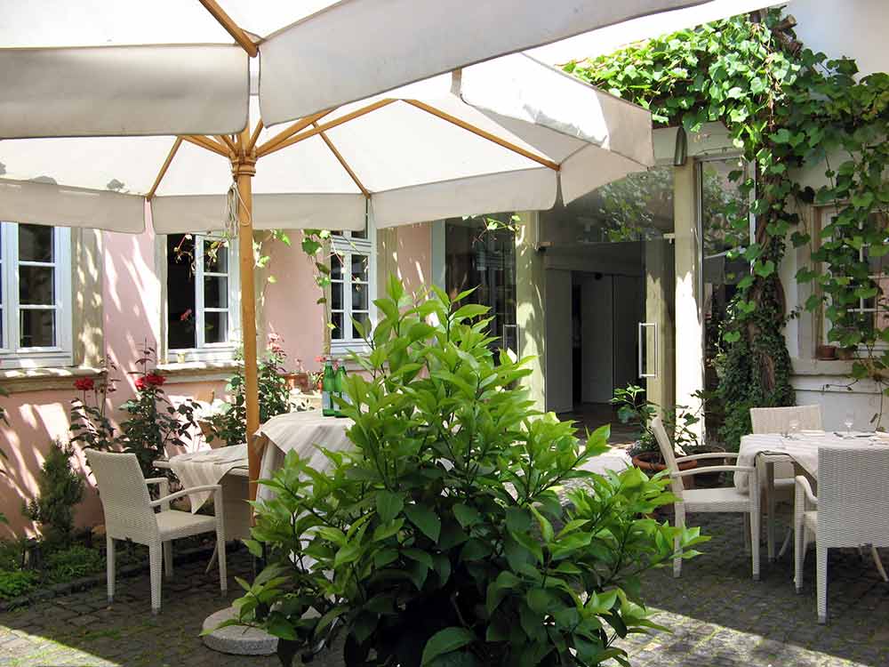 Restaurant, Hotel "Freinsheimer Hof" - Terrasse