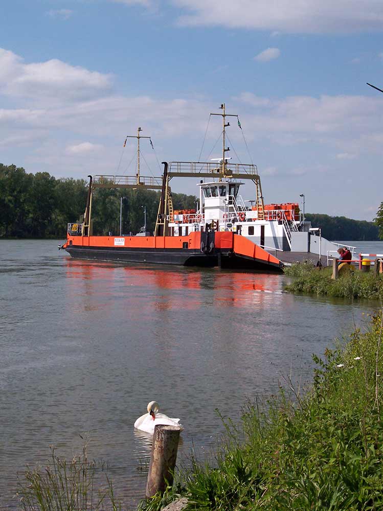Rheinfähre in Leimersheim/Leopoldshafen