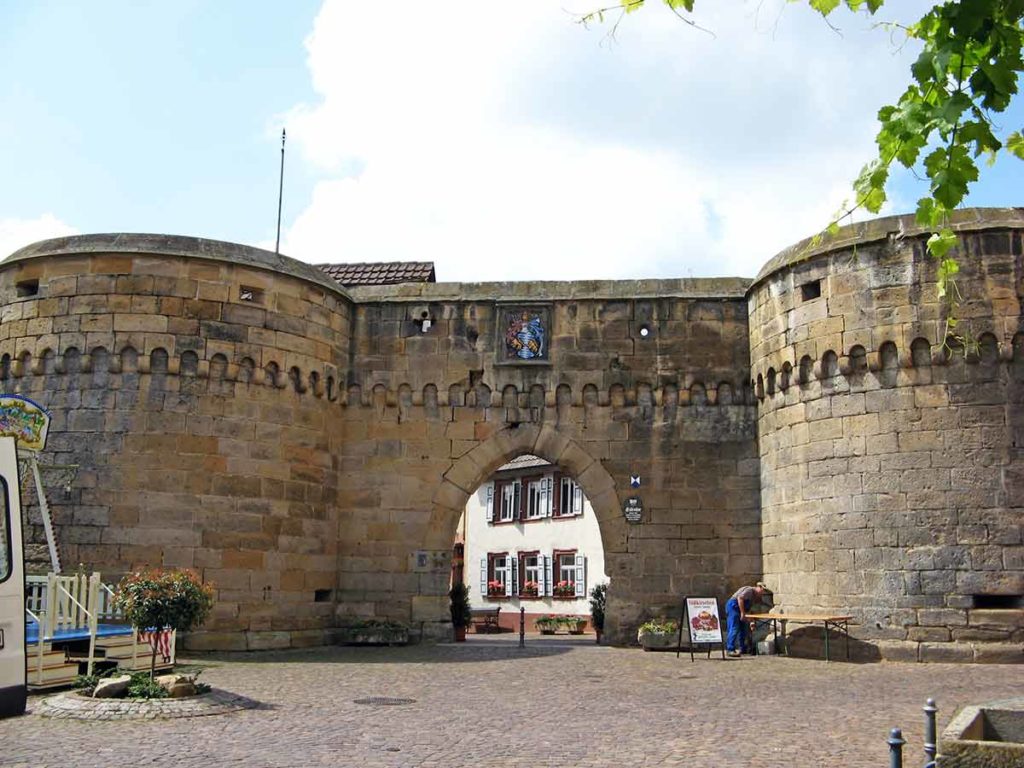 Stadt-, Eisentor in Freinsheim in der Pfalz