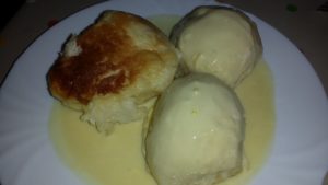Dampfnudeln mit Vanillesoße