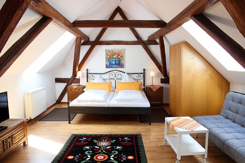 Gästezimmer im Hotel "Waldkirch" in Rhodt