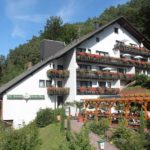 Hotel, Restaurant "Die kleine Blume" in Erfweiler in der Pfalz