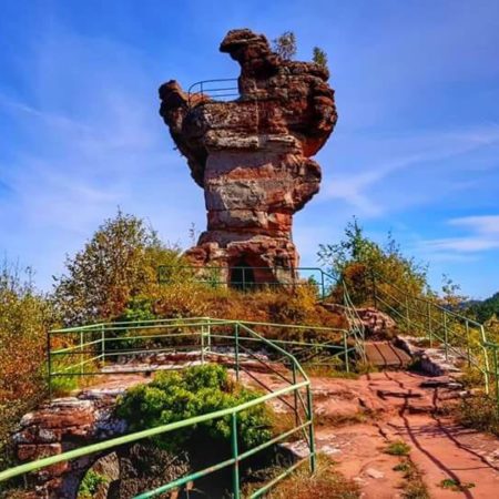 Ehemalige Felsenburg Drachenfels bei Busenberg in der Pfalz