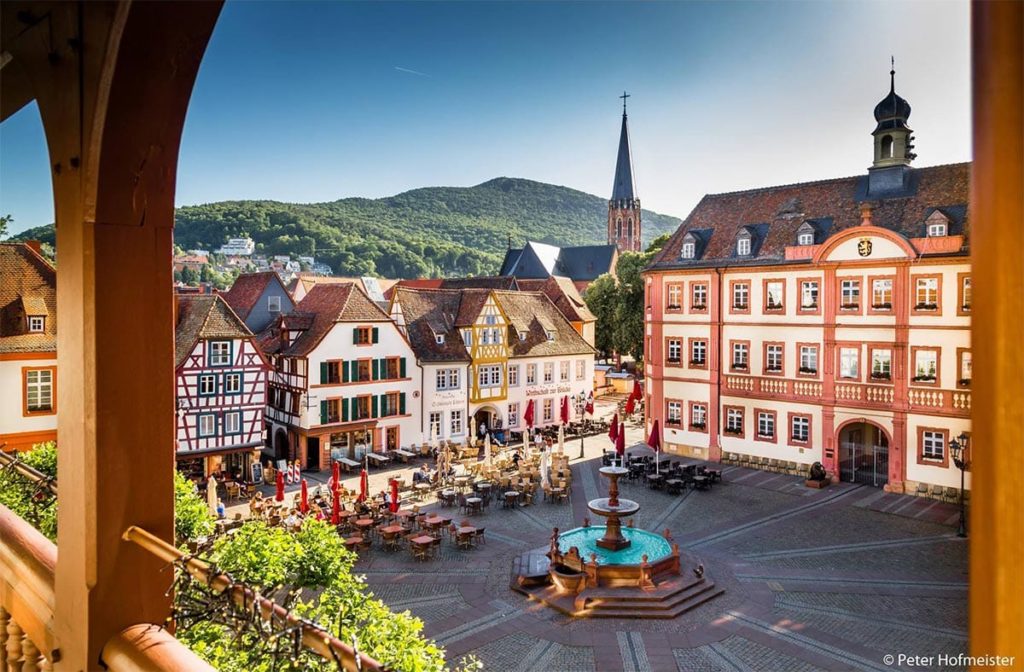 Der Marktplatz in Neustadt an der Weinstraße © Peter Hofmeister