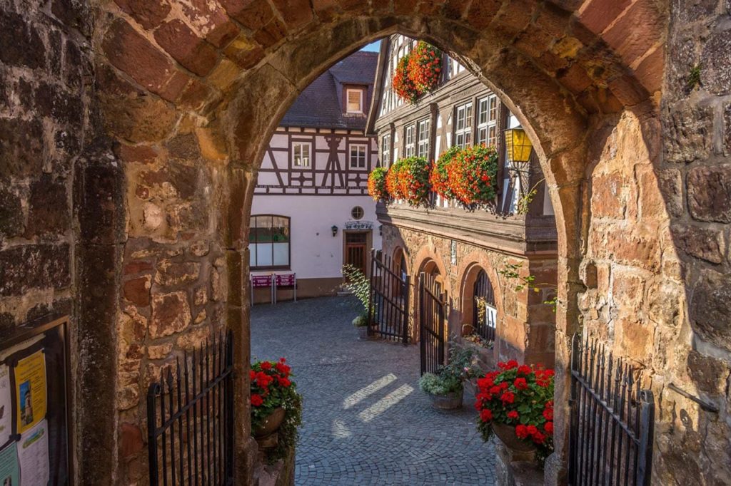 Dörrenbach - Blick auf das Rathaus - Foto: Andreas Ott