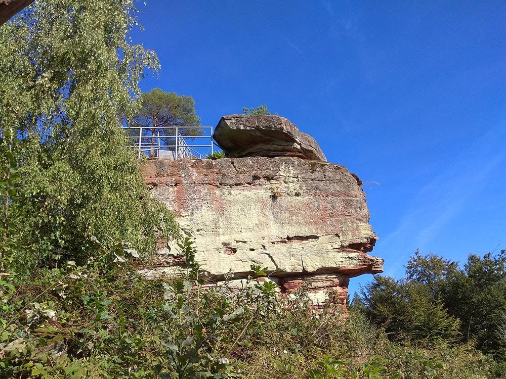 Aussichtspunkt Winschertfels - Südwestpfalz - mit wunderschönem Ausblick auf Merzalben, die Burgruine Gräfenstein und den Naturpark Pfälzerwald