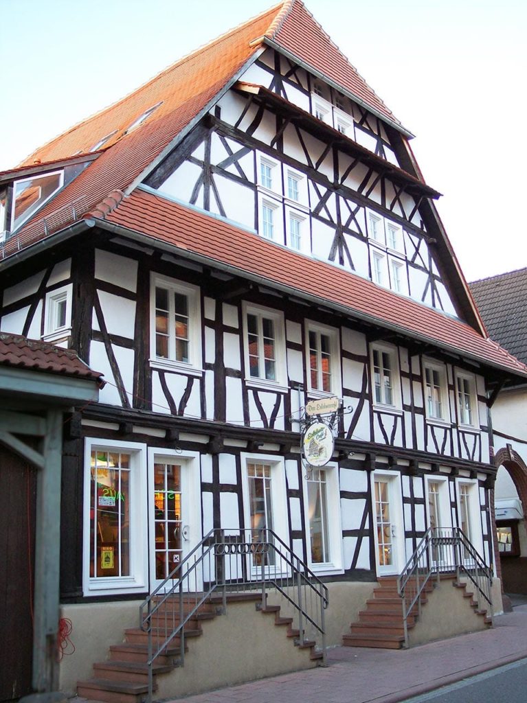 Schafhaus mit Dampfnudeltor in Kandel in der Pfalz