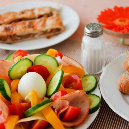 Frühstücken oder Brunchen im Café oder in einer Brasserie in der Pfalz