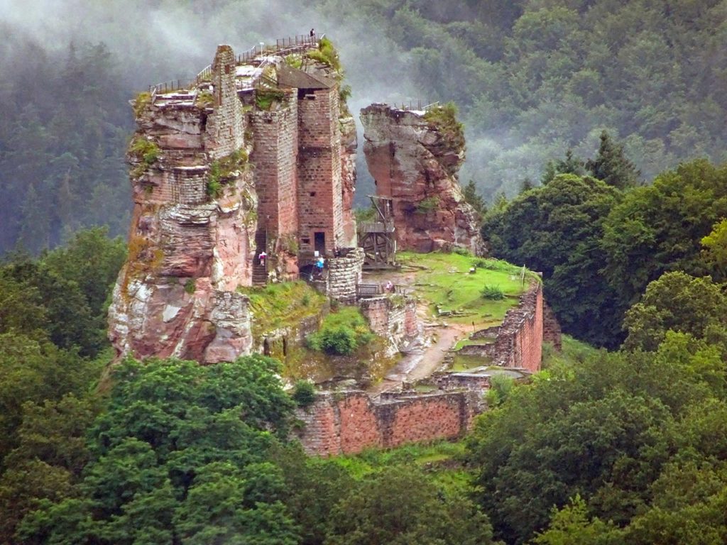 Burg Fleckenstein bei Lembach im Elsass, Frankreich