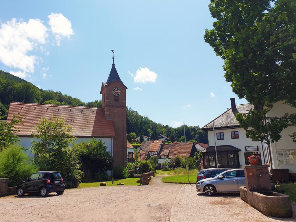 Evangelische Sankt-Georgs-Kirche in Nothweiler in der Pfalz
