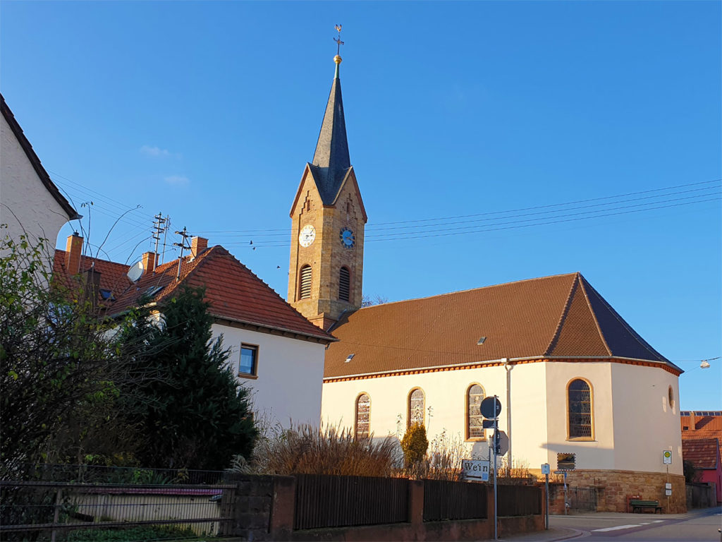 Die protestantische Kirche in Essingen in der Pfalz