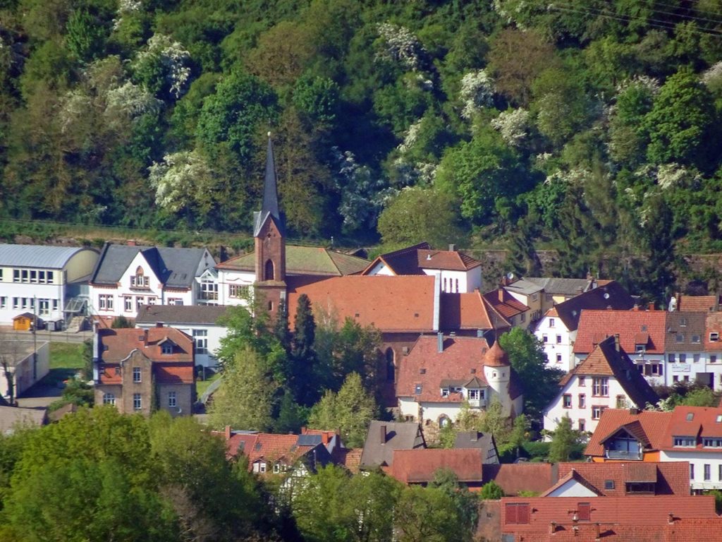 Die katholische Kirche St. Josef in Annweiler am Trifels