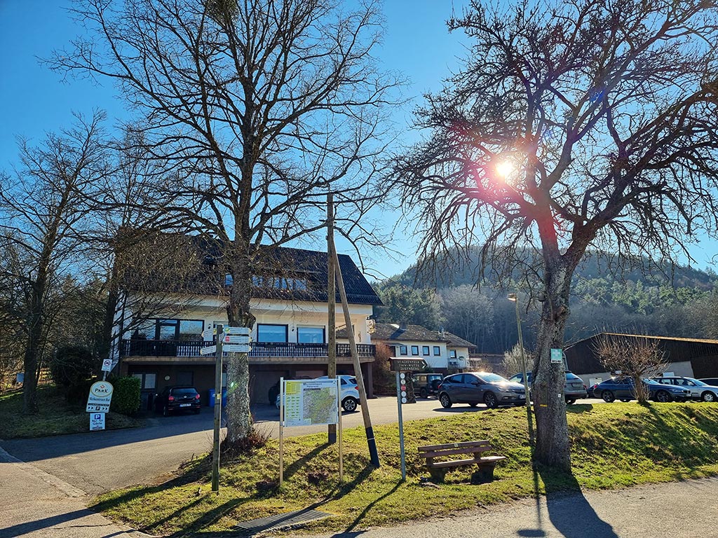 Landgasthof, Restaurant "Weißensteiner Hof" in Busenberg in der Pfalz