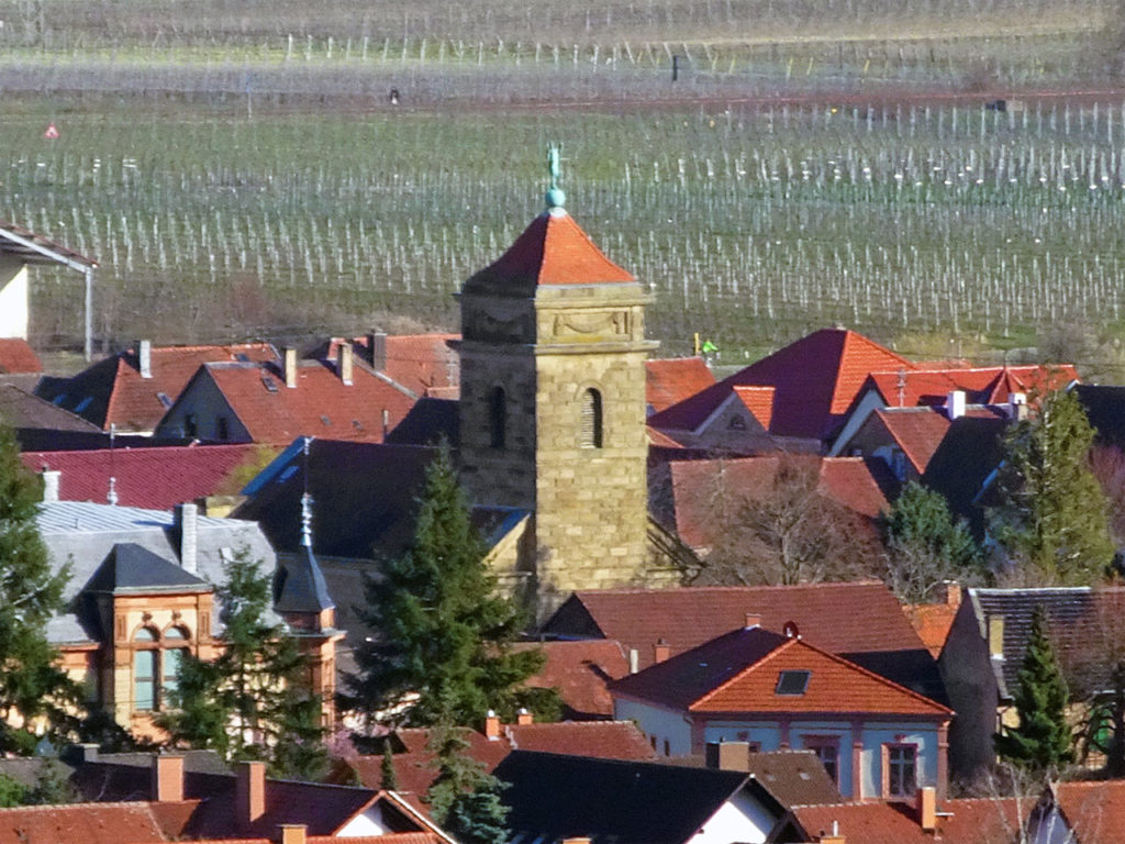 Protestantische Johanniskirche in Maikammer in der Pfalz
