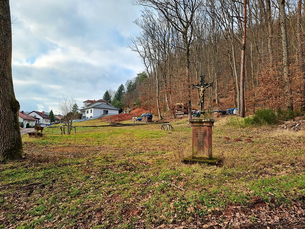 Wegekreuz in Waldrohrbach in der Südpfalz