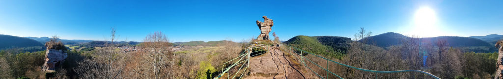 Panorama Burgruine Drachenfels bei Busenberg im Pfälzerwald