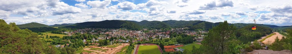 Panorama Nedingfelsen bei Hauenstein in der Pfalz