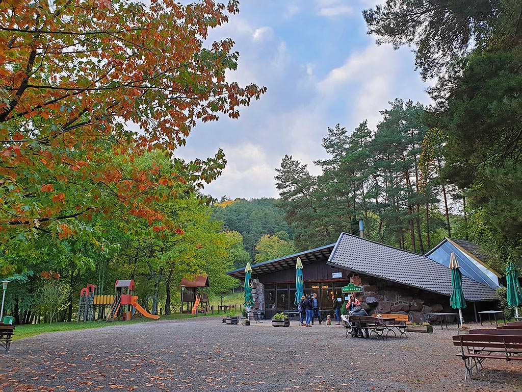 Waldgaststätte Grillhütte bei Sankt Martin im Pfälzerwald in der Südpfalz