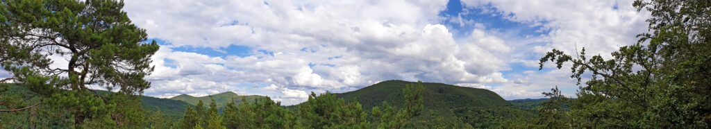 Panoramablick vom Großen Ferkelstein auf der Spirkelbacher Höllenberg-Tour im Pfälzerwald in der Südwestpfalz