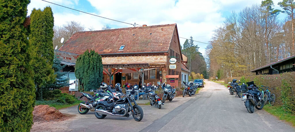 Café, Restaurant, Biergarten, Sonnenterrasse "Nicklis" in Trippstadt - Johanniskreuz im Pfälzerwald, Westpfalz