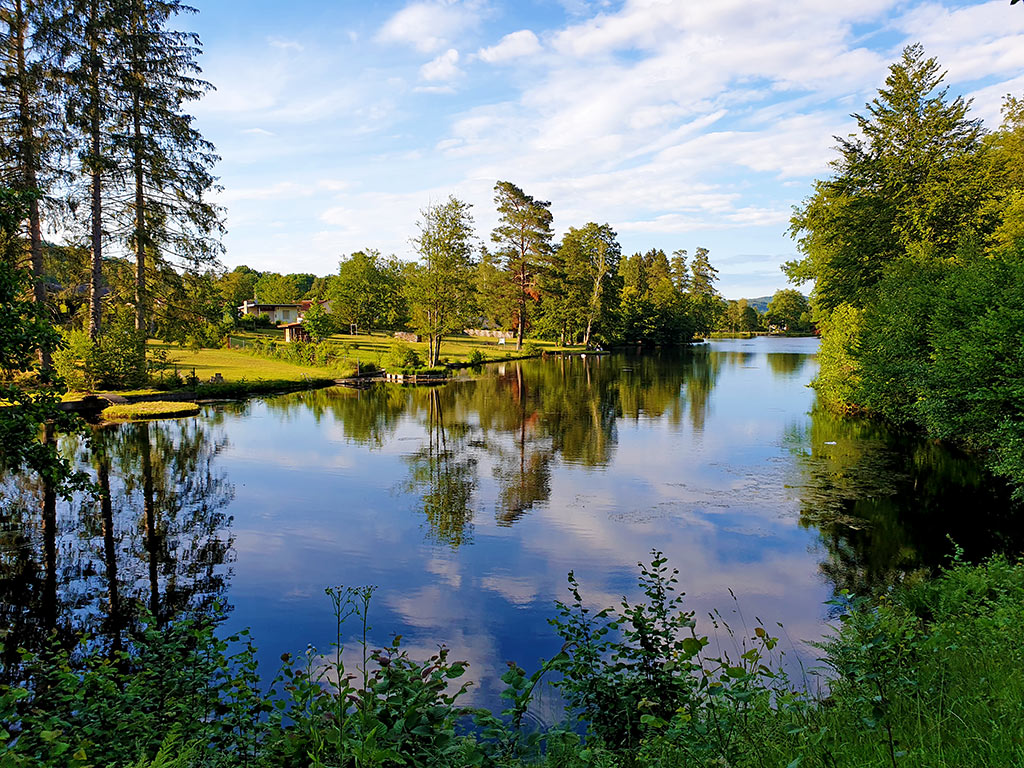 Badesee Sägmühlweiher in Ludwigswinkel - Premiumwanderwege Rumberg-Steig, Wasgau Seen Tour im Dahner Felsenland, Wasgau, Pfälzerwald in der Südwestpfalz