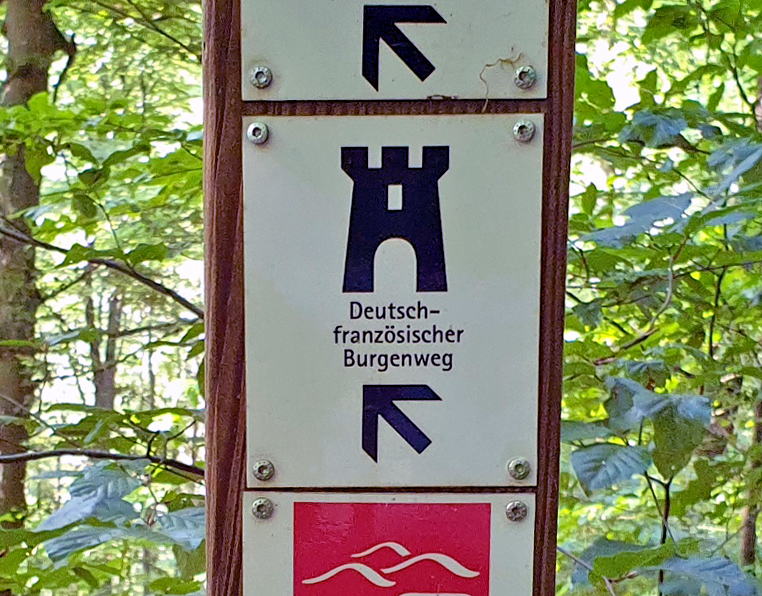 Wegweiser Deutsch-französischer Burgenweg