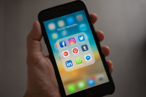 Social-Media-Marketing gehört in jedes moderne Unternehmen. Pexels © Tracy Le Blanc CCO Public Domain